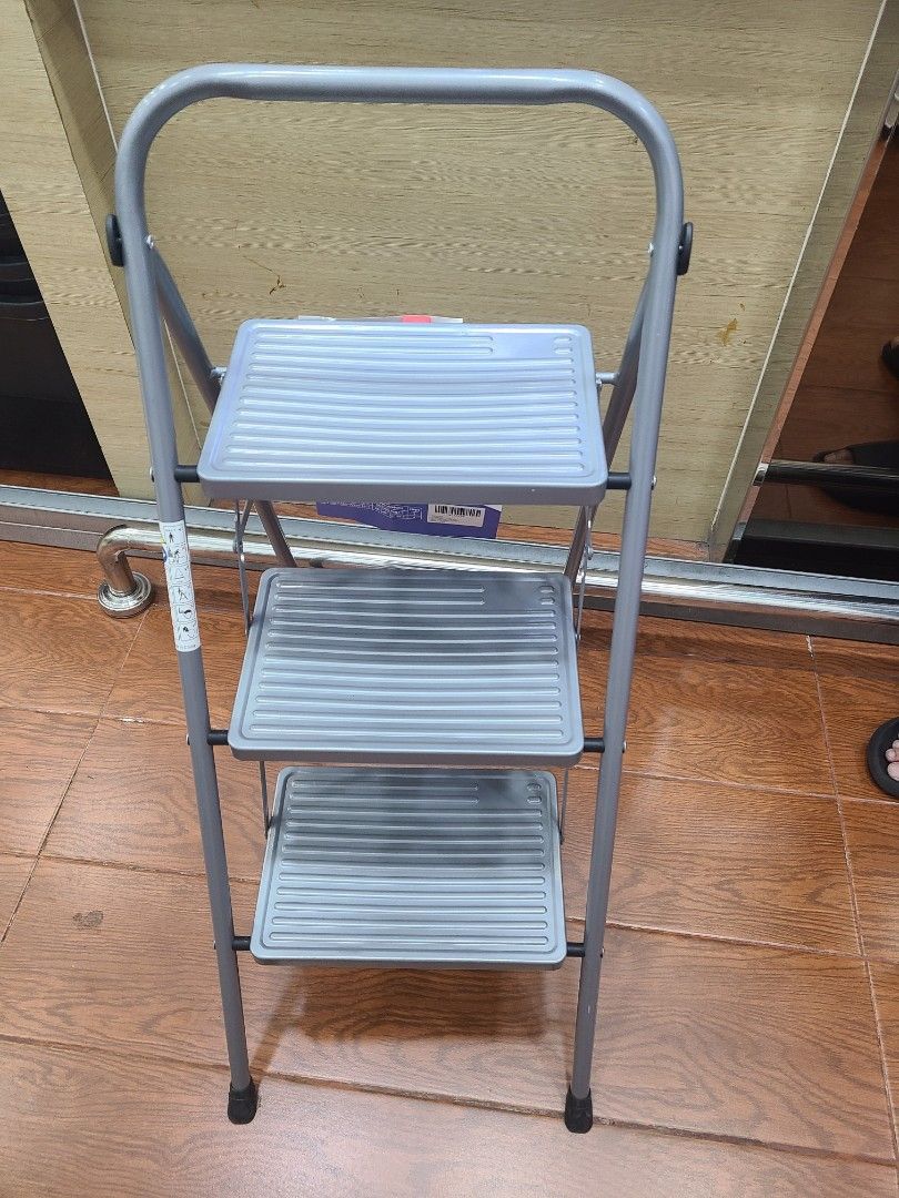 3 step metal steel foldable ladder (Category: Ladders & Steps) located in Pasig City. Submitted by js.authenticlux (Listing ID 1268515499, Image 3). Description: *brandnew heavy duty 3 step metal steel ladder * foldable and portable * call txt 09178029682.