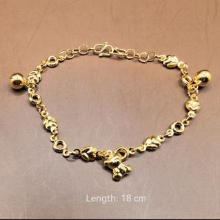 916 Gold Bracelet with Charm Design 4.74g