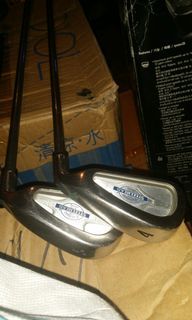 Callaway哥爾夫碳纖維球棒兩枝，4, 5, Big Bertha, 屯門交收 Callaway  Golf Clubs, 2 pieces, trade in.Tuen.Mun