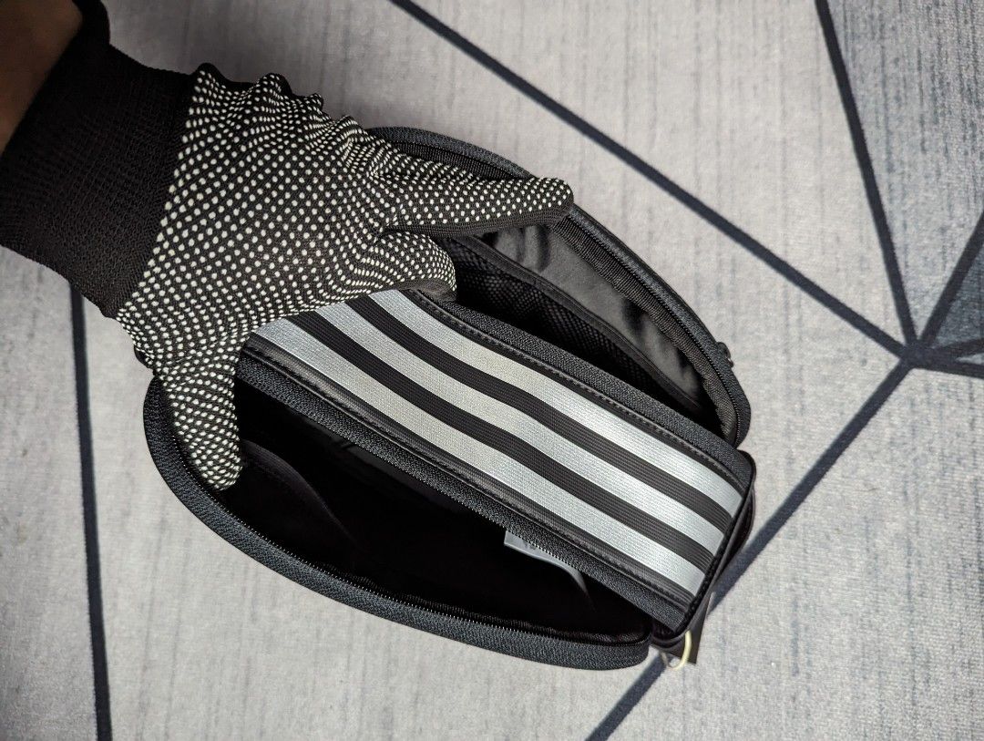 Adidas clutch top