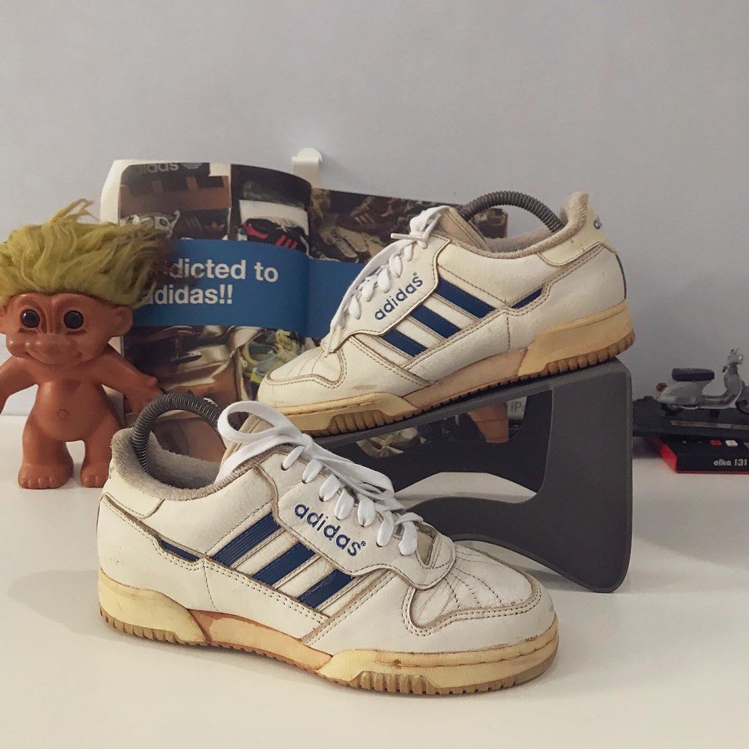 Adidas vintage 80s shoes top