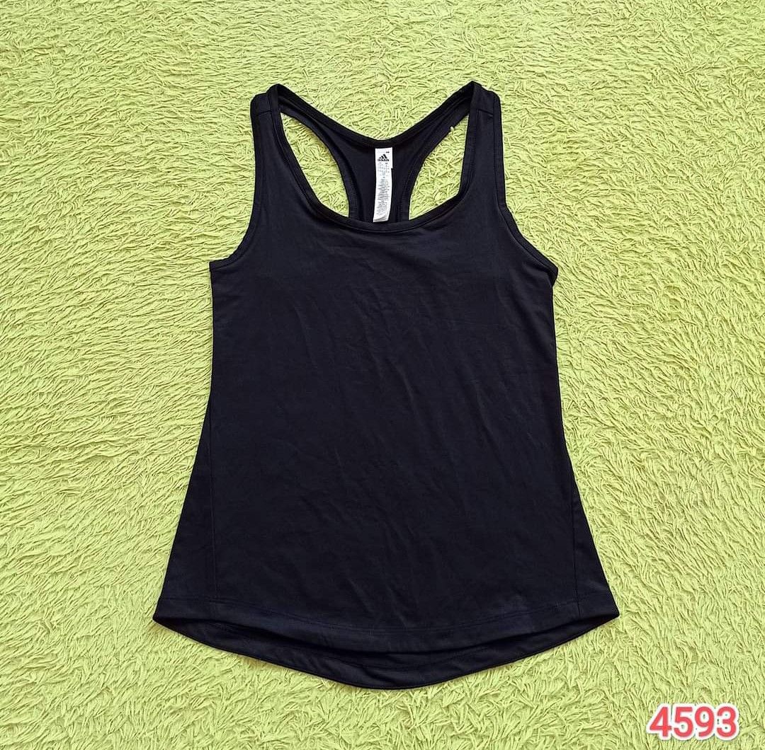 Adidas wanderlust top yoga crop top