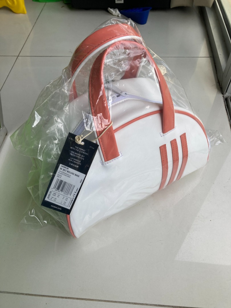Adidas Women Golf 3Stripes Round Bag, Women's Fashion, Bags & Wallets, Beach Bags on Carousell