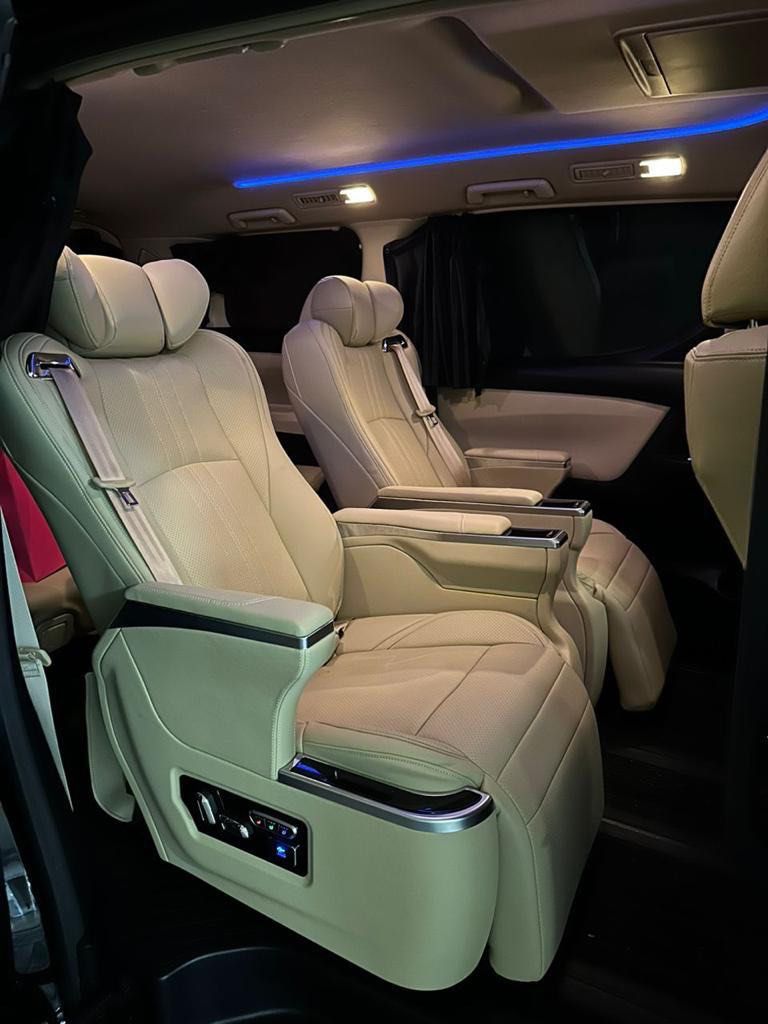 Alphard 2023 direct owner executive lounge, Cars, Cars for Sale on