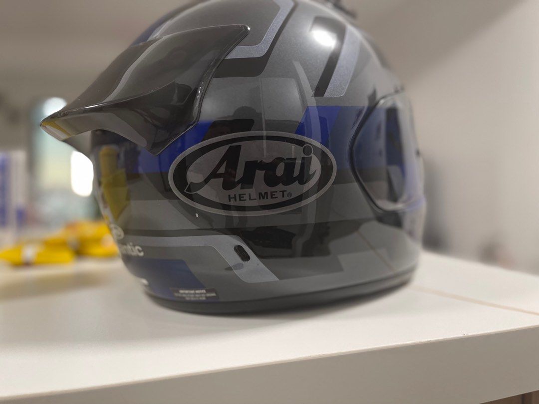Arai axces 3 line blue top