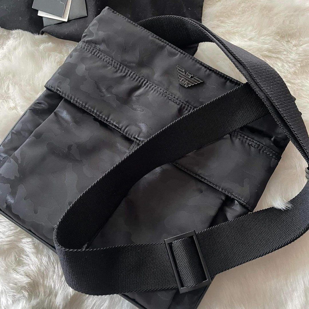 Aj pouch shop mens