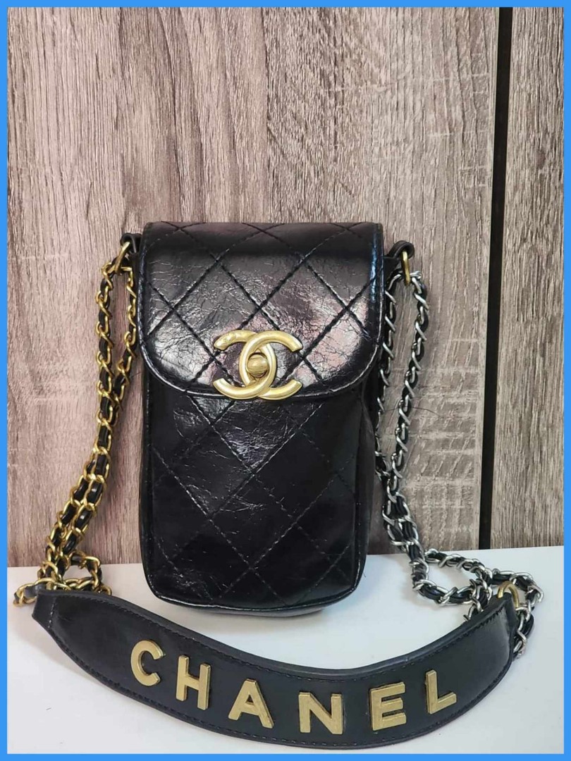 Chanel CC Vip makeup precision bag handbag in 2023
