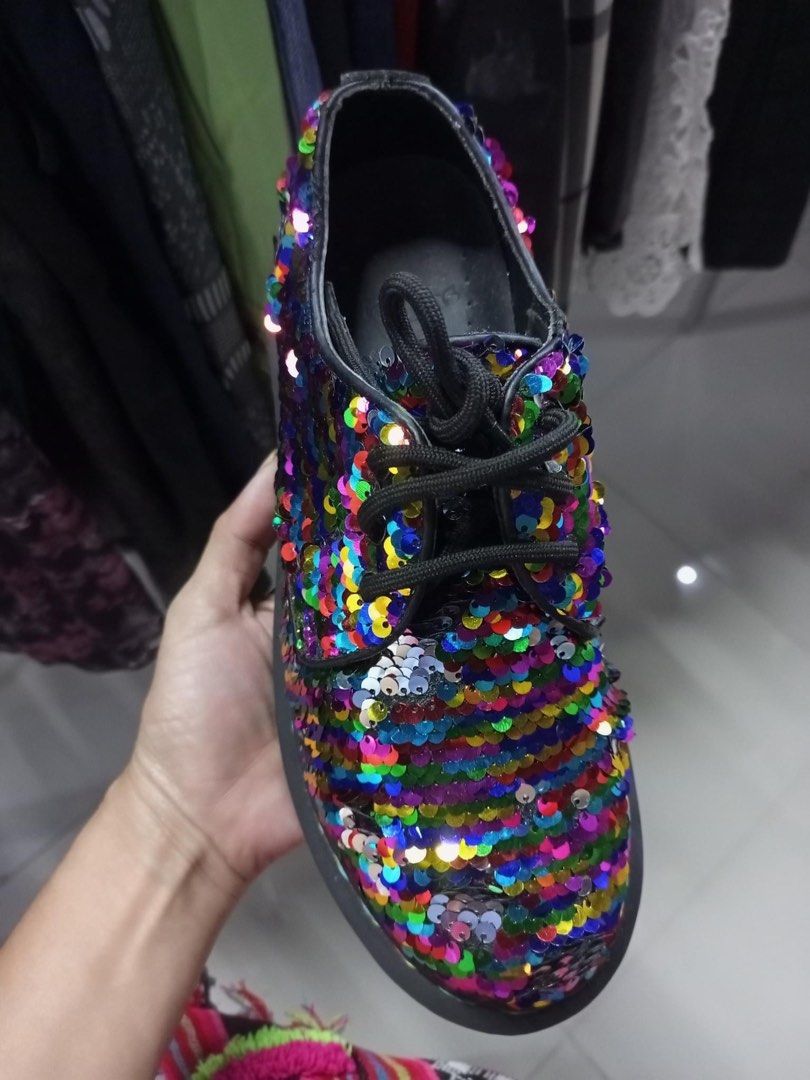 Dr martens store rainbow 39