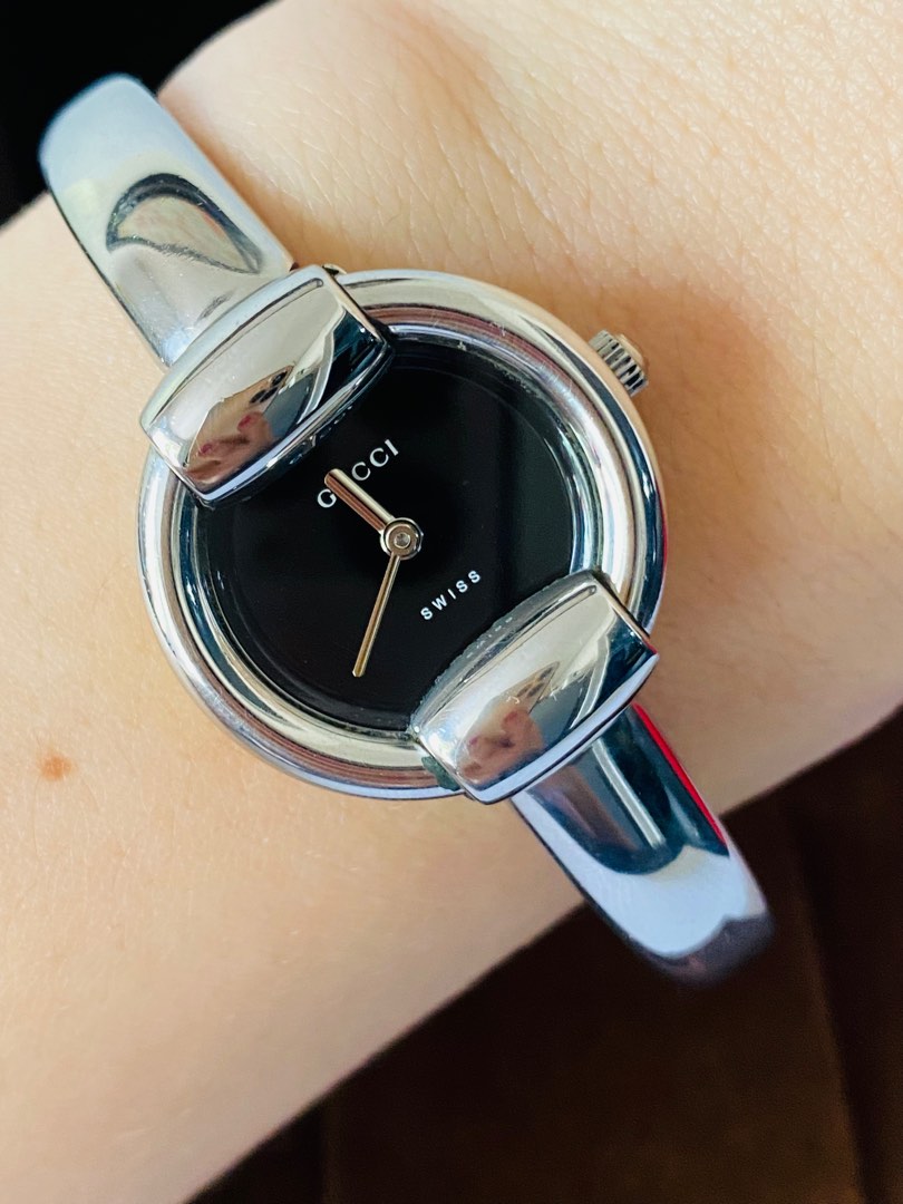 Authentic Gucci 1400L Bangle Watch for Ladies Women s Fashion