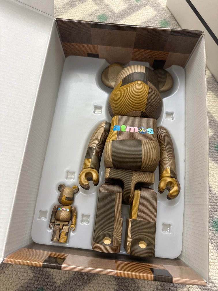 Bearbrick 400% 100% atmos Sean wotherspoon, 興趣及遊戲, 玩具& 遊戲