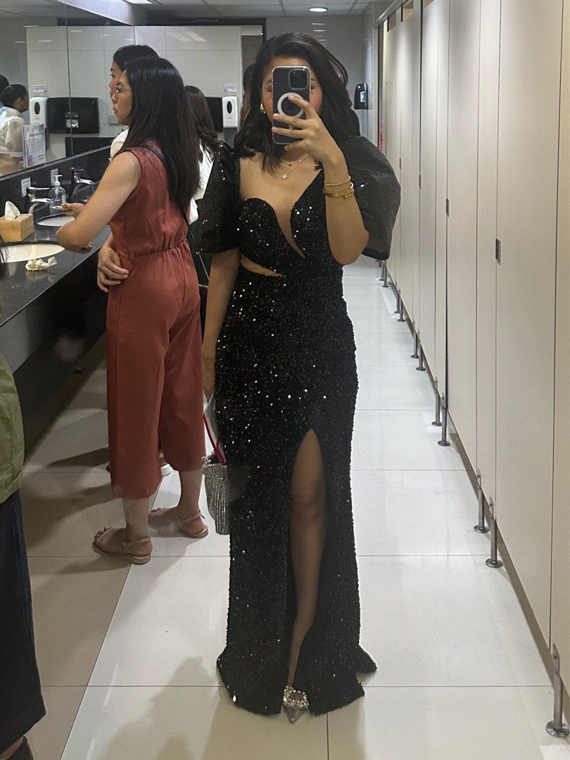 BLACK MODERN FILIPINIANA (Category: Evening dresses & gowns) located in Quezon City. Submitted by boujeefinds (Listing ID 1268416002, Image 2). Description: Modern Filipiniana Fits SMALL. Worn ONCE For lalamove deliveries only, novaliches QC area .