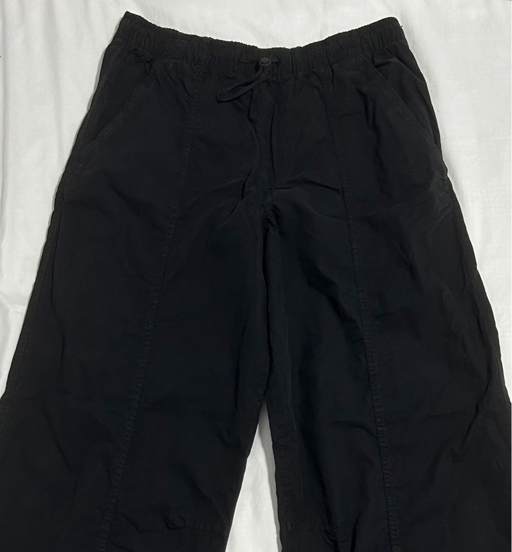 black parachute cargo pants, Women's Fashion, Bottoms, Other Bottoms on