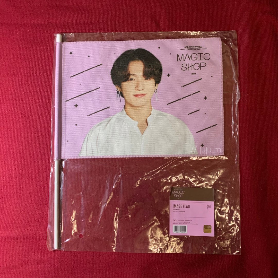 色々な BTS MAGIC ジョングク アクリルバッジ SHOP 残り少ない K-POP・アジア