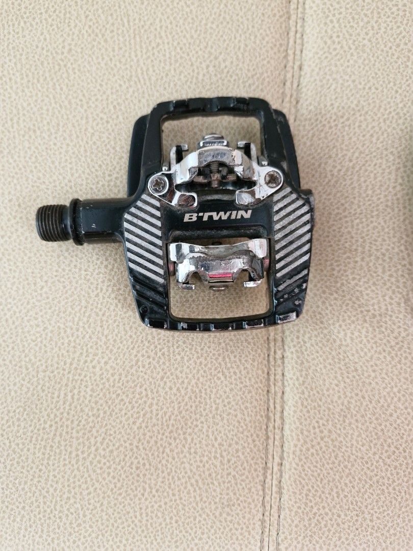 BTWIN cleats