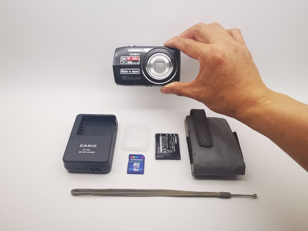 CASIO EXILIM EX-Z2300 菲林感滿滿神器[CCD 相機] 大芒薄機/26mm超廣角