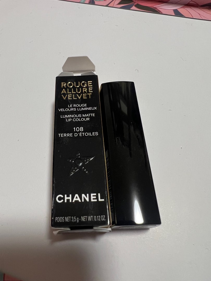 Chanel Lipstick 108 terre d'etoiles rouge allure velvet 聖誕限定星星閃閃唇膏,  美容＆個人護理, 健康及美容- 皮膚護理, 化妝品- Carousell