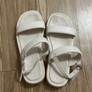 CLN Chunky Platform Beige Sandals