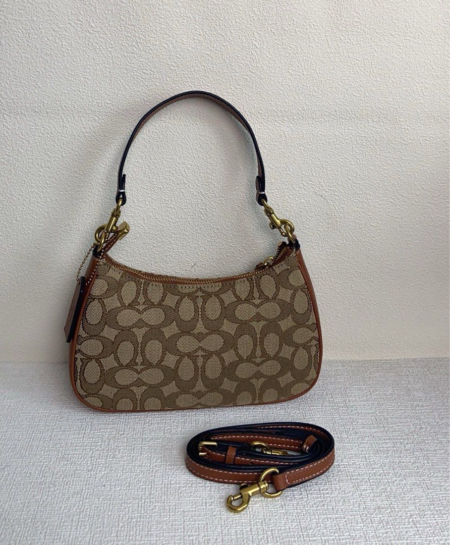 Coach Mickey CM858 shoulder bag Women s Fashion Bags Wallets