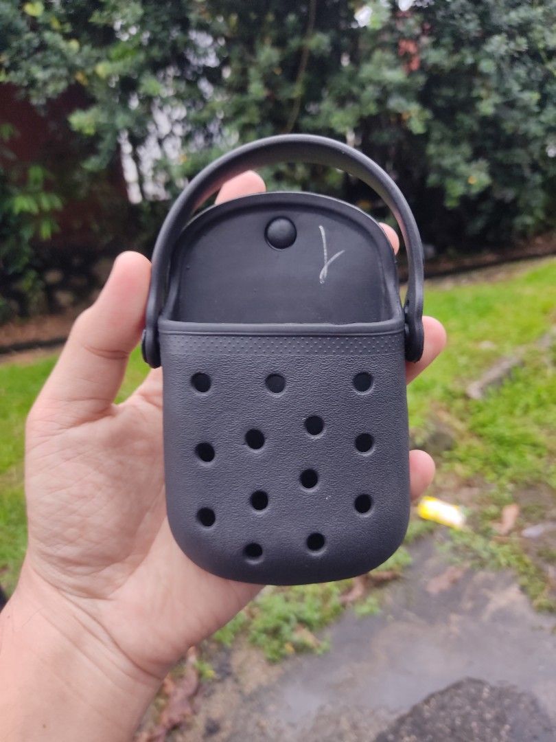 Crocs pouch sale
