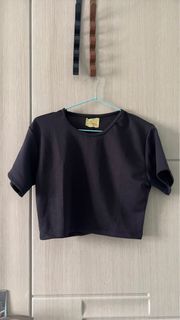 Crop Hitam