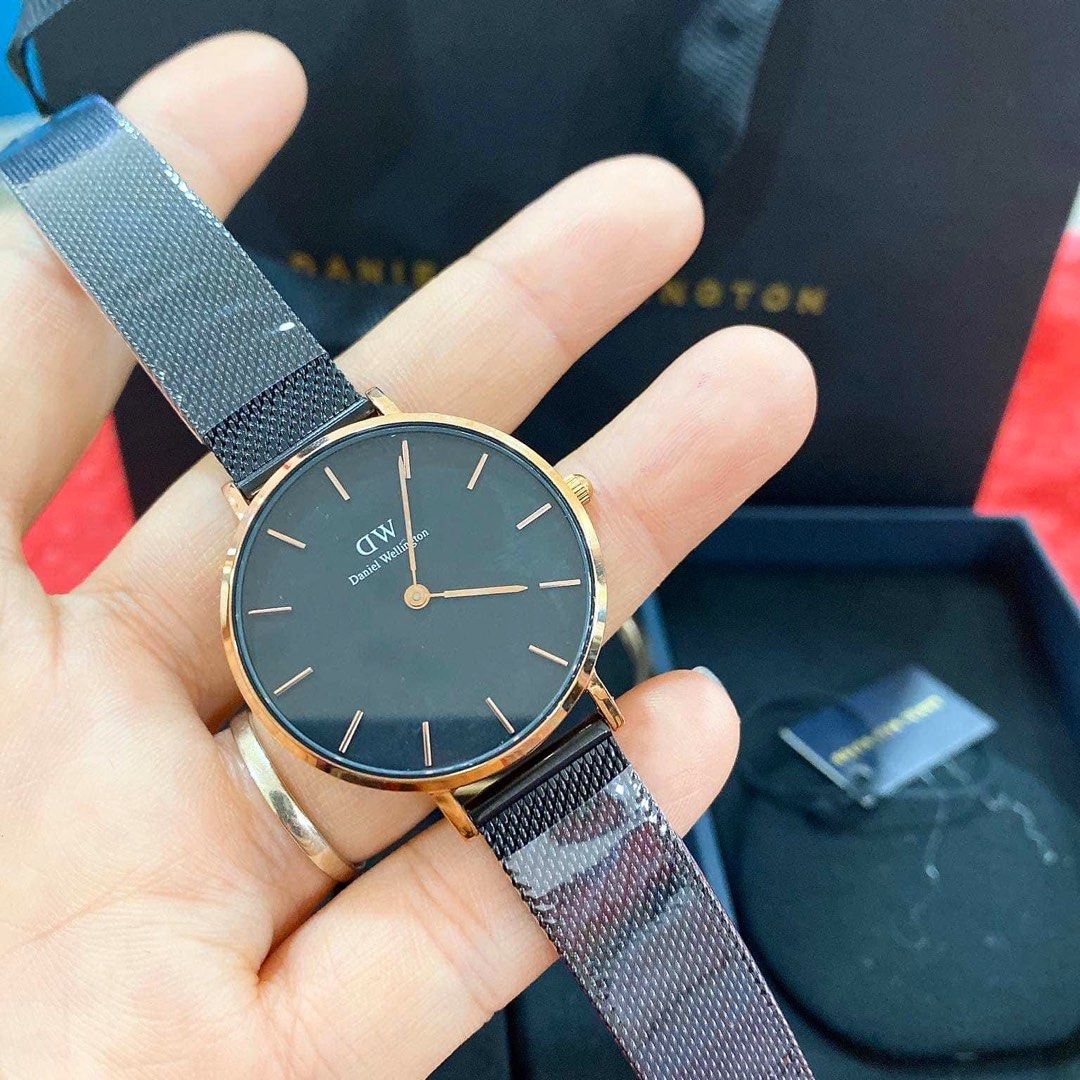 DANIEL WELLINGTON BLACK STRAP ROSEGOLD DIAL AUTHENTIC WATCH