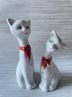 Decorative White Ceramic Cat Figurine Made in UK