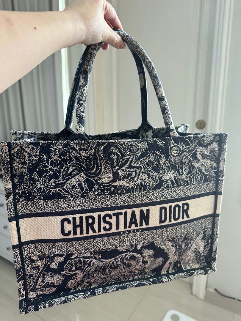 Harga tas christian best sale dior tote bag asli
