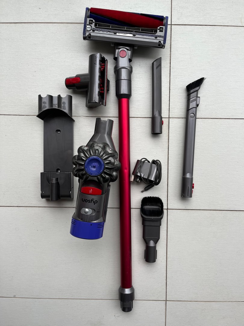 Dyson V7 Fluffy+, TV & Home Appliances, Vacuum Cleaner & Housekeeping