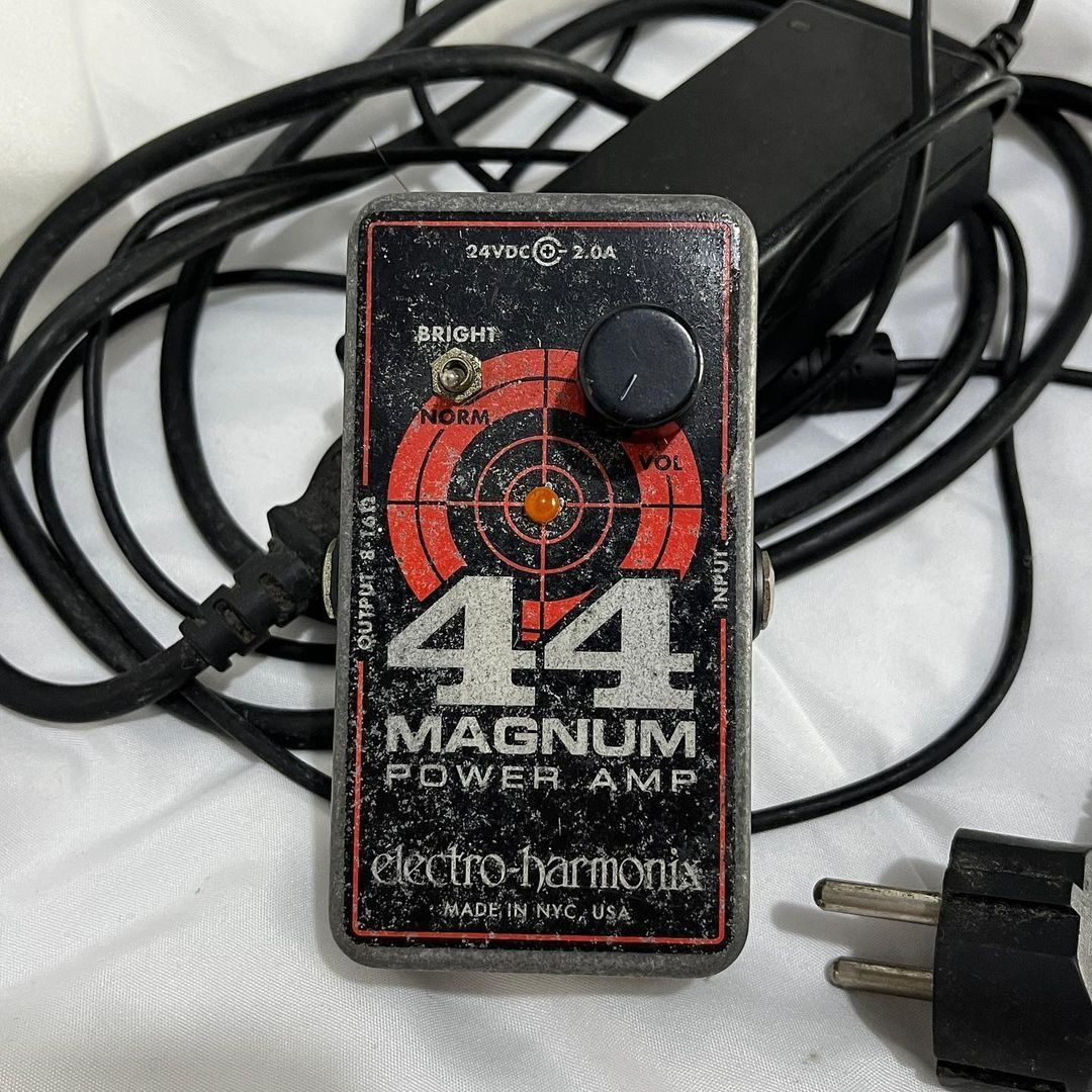 Electro Harmonix 44 Magnum Power Amp n ehx boss roland vox marshall