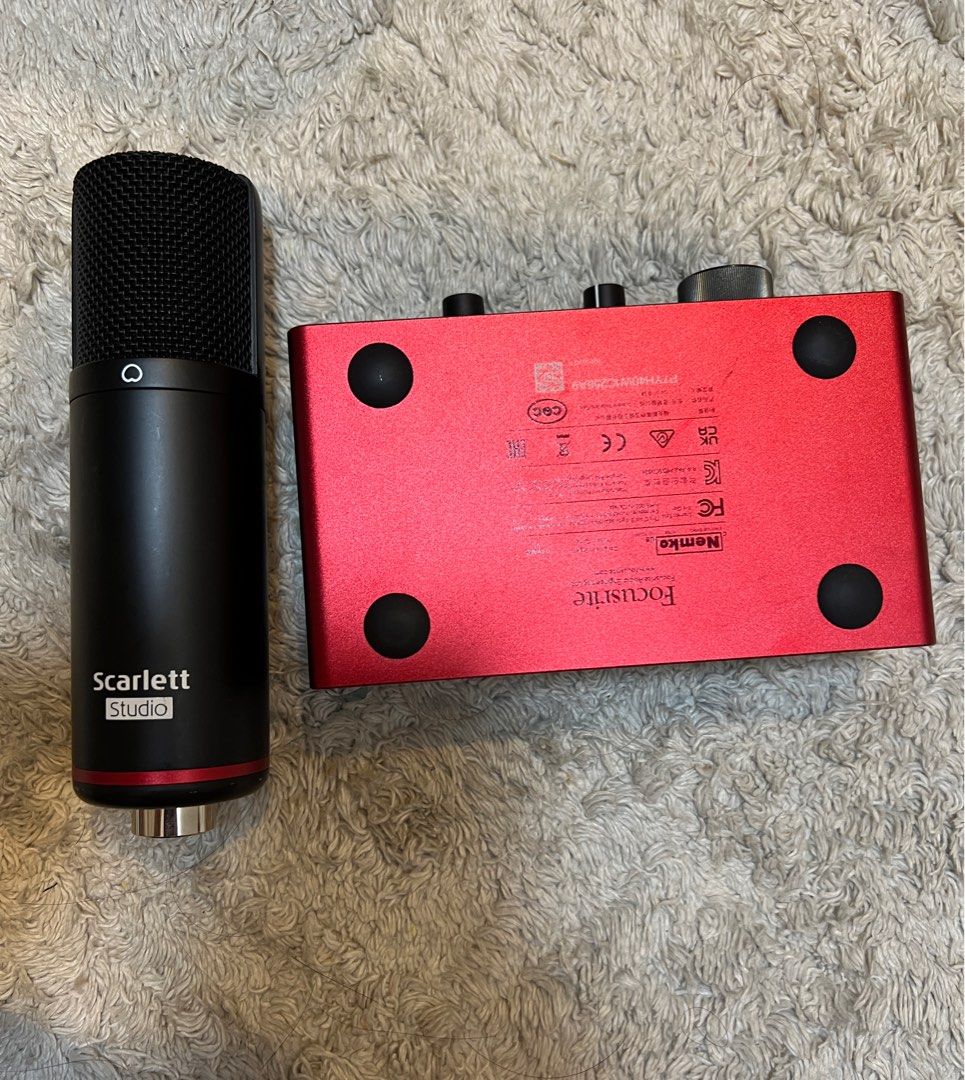 Focusrite audio interface + microphone gen 3 (solo) , Audio, Voice ...