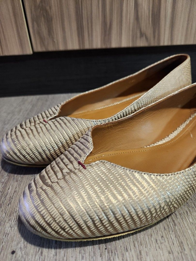 Gold flats size 11 online