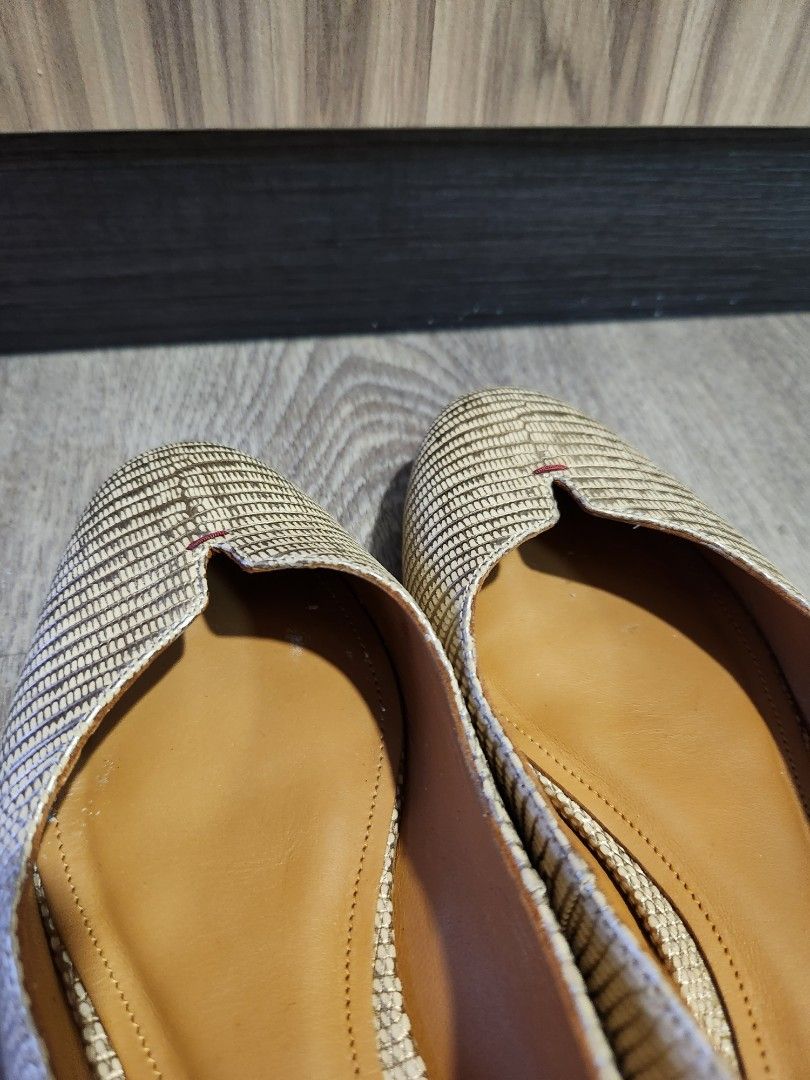 Full real leather women s gold flats EU size 35 Women s Fashion