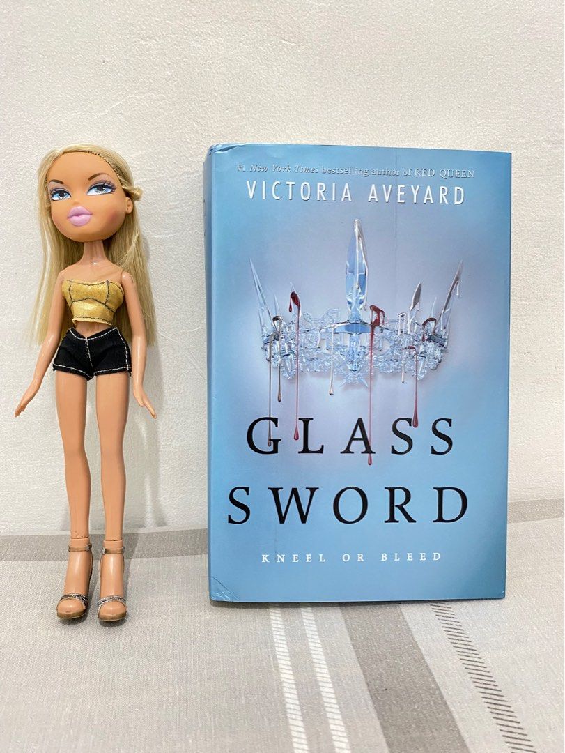 Glass sword (HB) ( The Red Queen Book 2 ) (Victoria Aveyard), Hobbies