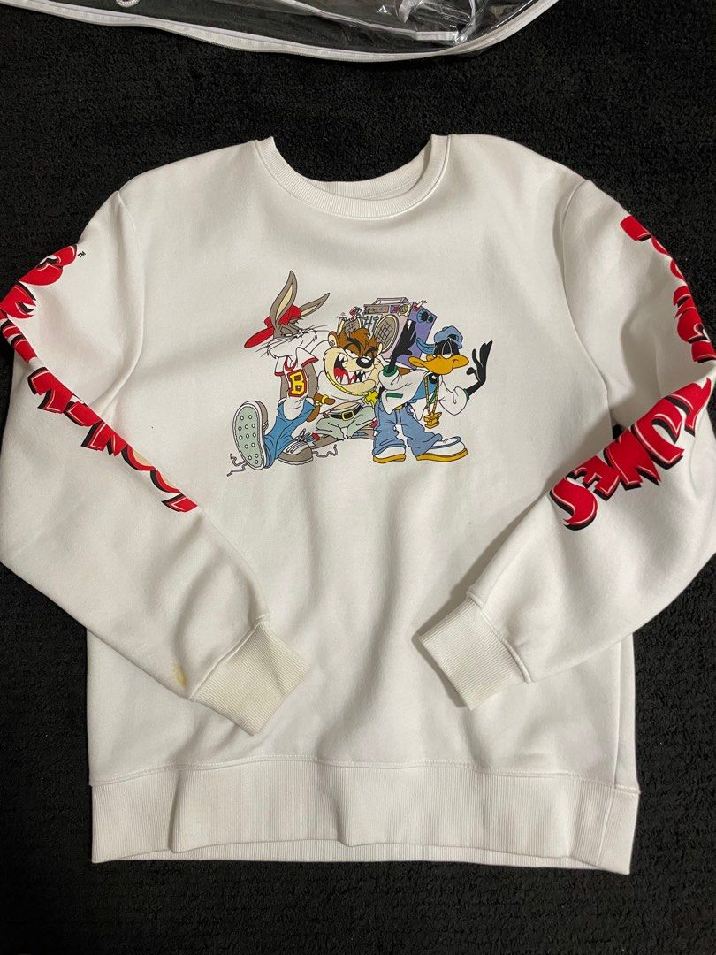 Looney tunes sweater hotsell h&m