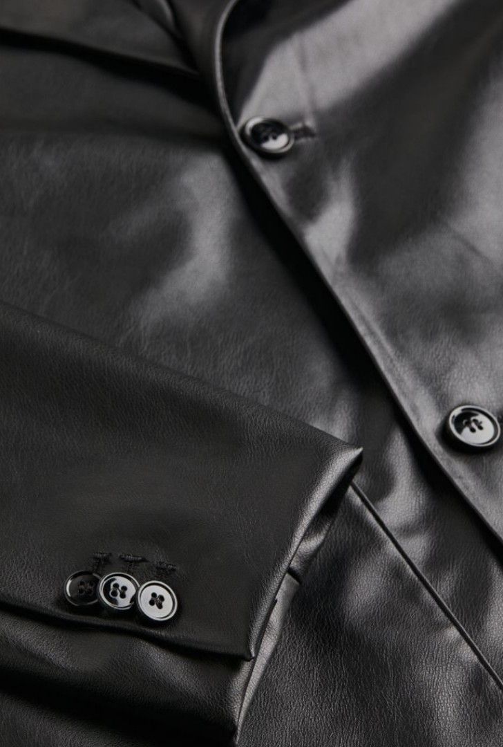 H&M Relaxed Fit Black Leather Unconstructed Jacket (Category: Coats, Jackets and Outerwear) located in Pasay City. Submitted by declutteringacc (Listing ID 1268488907, Image 2). Description: Title: H&M Relaxed Fit Black Leather Unconstructed Jacket Price: 3399 (Price is negotiable) 📌Never been used, still with tag, in very good condition. 📌Got this from H&M's official online store and got shipped from europe, the retail price is P4,490. 📌PM me