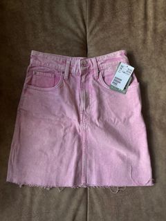 (Category: ) located in . Submitted by prelovedgenuineitems (Listing ID 1268409880, Image 1). Description: .