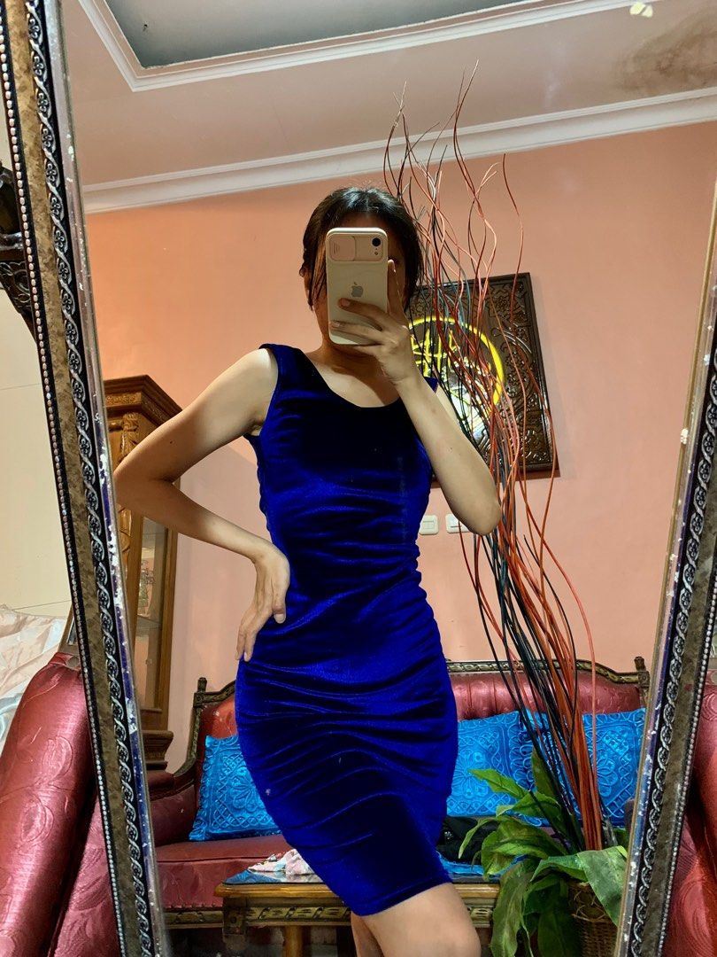 H&m blue discount velvet dress