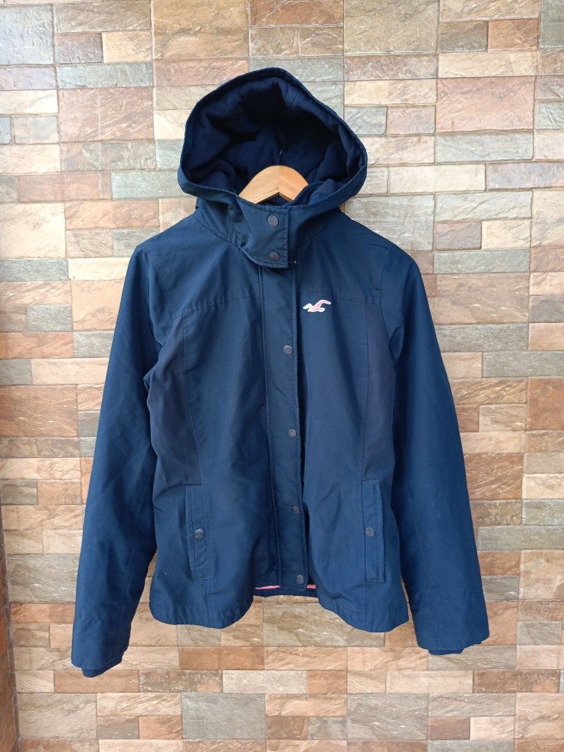 Hollister womens all weather jacket, Women's Fashion, Coats, Jackets and  Outerwear on Carousell