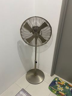 Houm metal stand fan