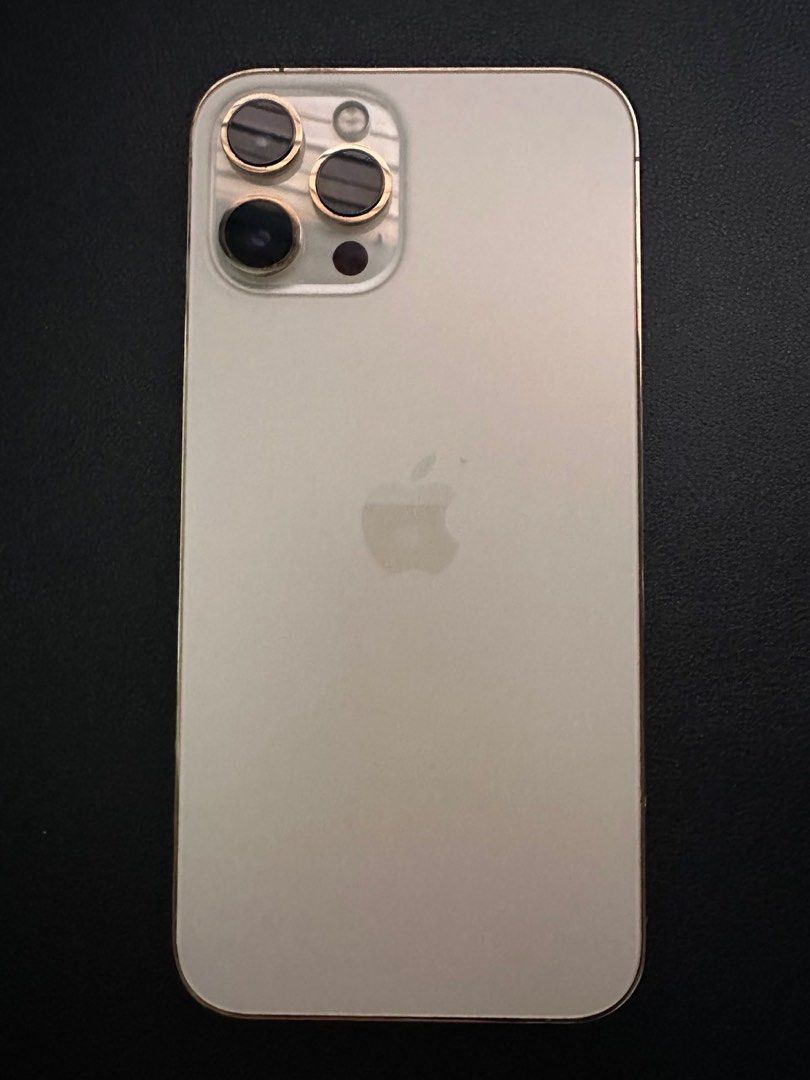 Iphone 12 pro max 256 gb (Category: iPhone 12 Series) located in Calamba. Submitted by rei_nier (Listing ID 1268515178, Image 3). Description: P32,400 Iphone 12 promax 256gb gold 88% battery almost brand new With original box no issue.