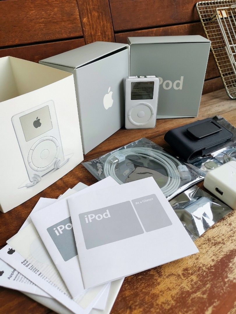 iPod 2nd Gen Boxed Vintage (A1019), Audio, Portable Music Players