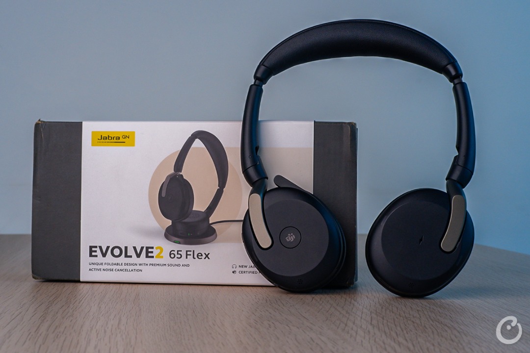 Jabra Evolve2 65 Flex Stereo Headset with Bluetooth, Wireless Charging Pad  - Noise-Cancelling ClearVoice Technology & Hybrid Active Noise Cancellation