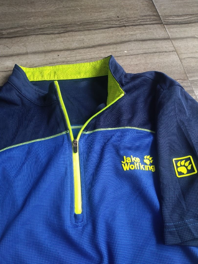 Jake wolfking hiking shirt, Mens Fashion, Activewear on Carousell