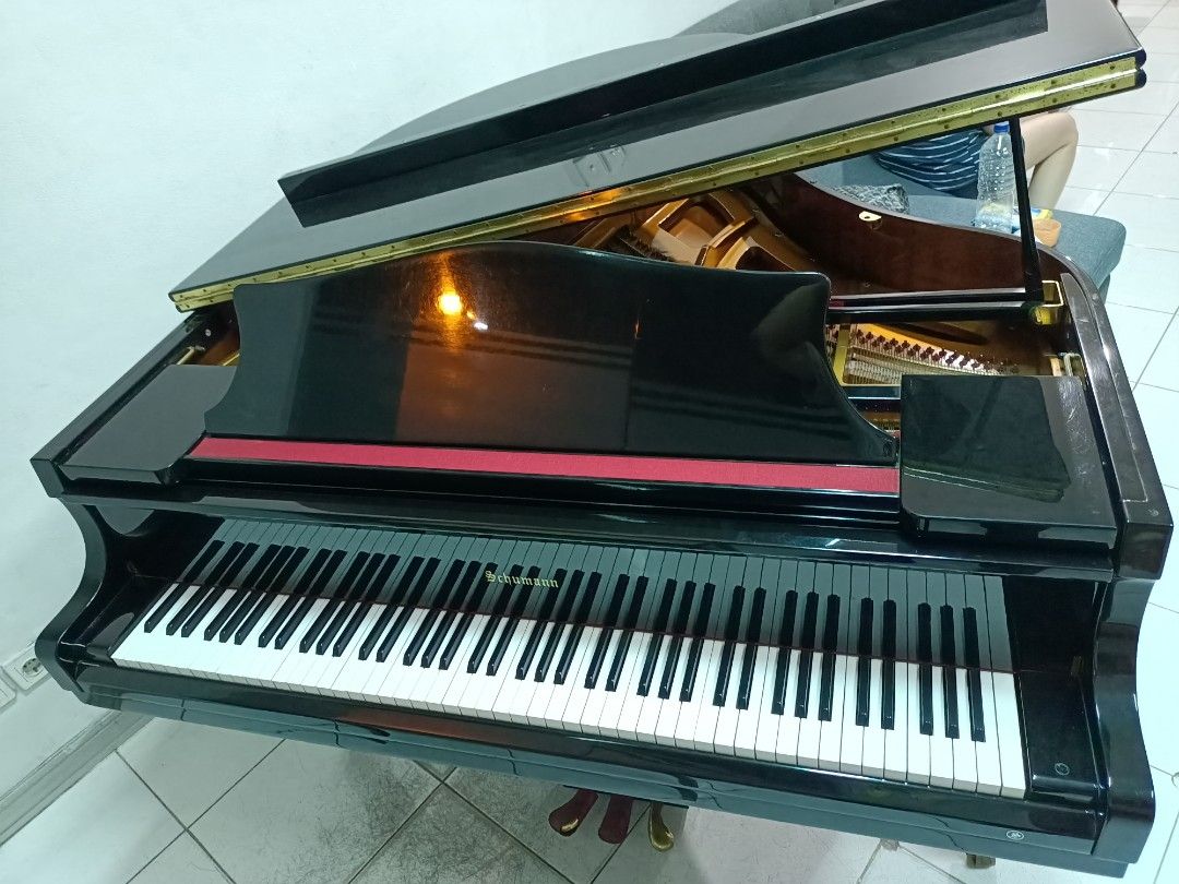 Piano Bekas suffisamment SAMICK SU105