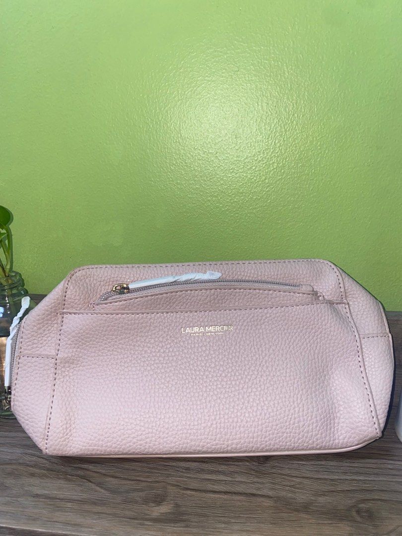 Laura Mercier Pink Pouch (Category: Purses & Pouches) located in Quezon City. Submitted by unclutter_ (Listing ID 1268346912, Image 1). Description: .