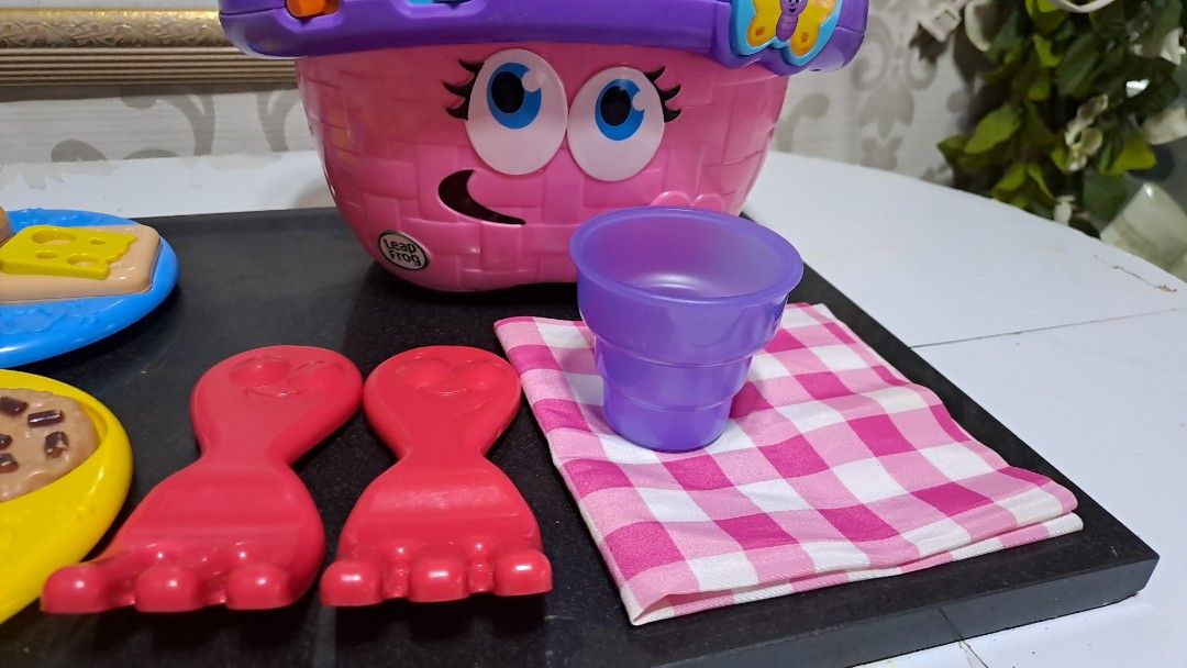 Leapfrog shapes sharing picnic basket pink Hobbies Toys Toys Games on Carousell