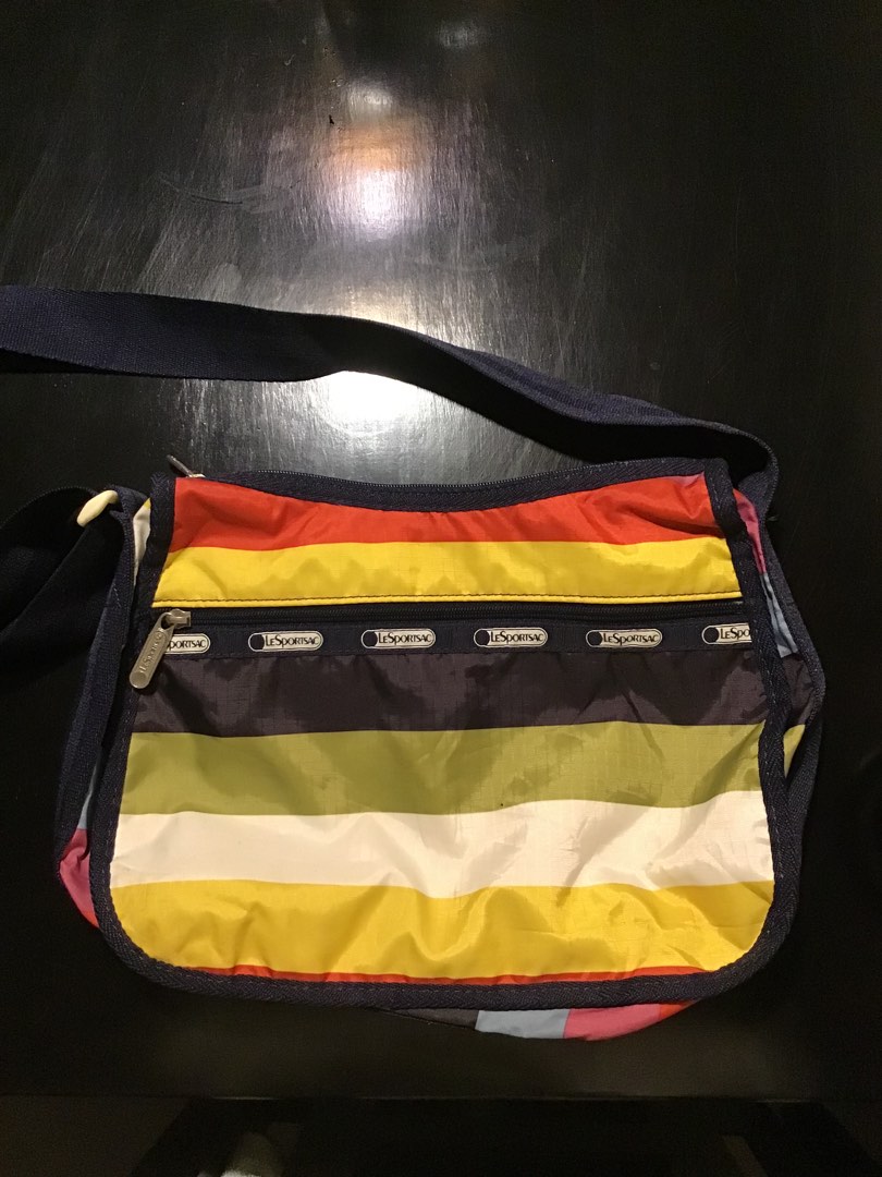 Lesportsac, Women's Fashion, Bags & Wallets, Shoulder Bags on Carousell
