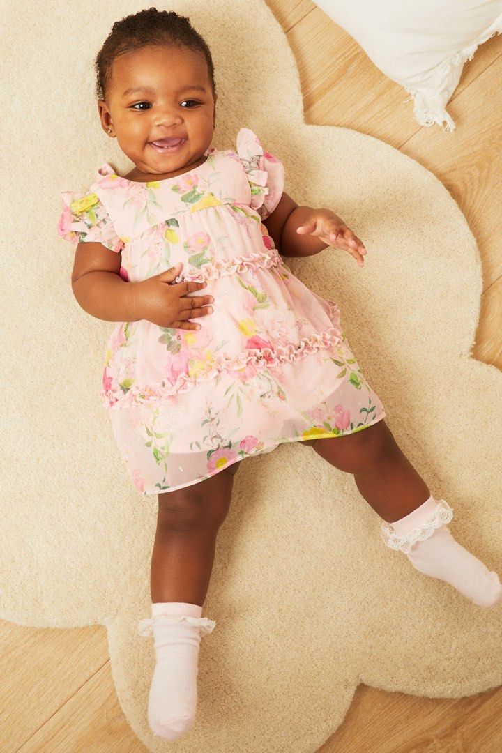 Lipsy outfits online