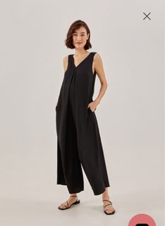 (Category: ) located in . Submitted by shopwithlovee (Listing ID 1268458382, Image 1). Description: .