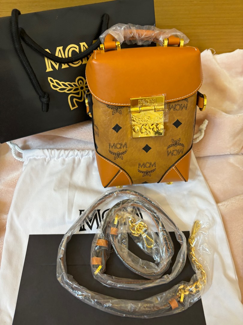 Mcm phone outlet pouch